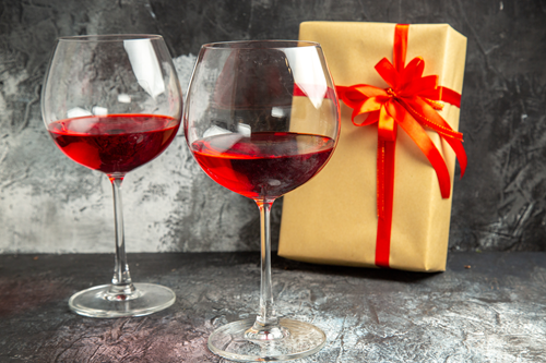 Quoi offrir à un amateur de vin ? Idées cadeaux 100 % plaisir